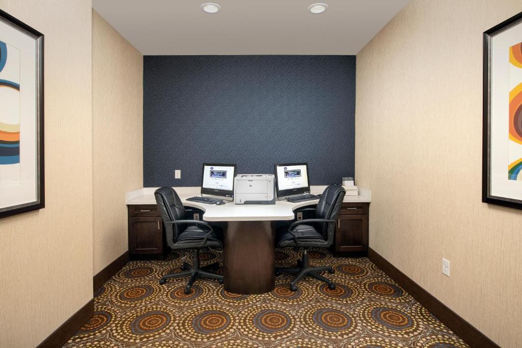 Hampton Inn & Suites El Paso/East image 12