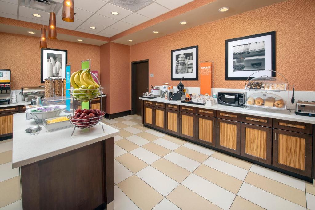 Hampton Inn & Suites El Paso/East image 13