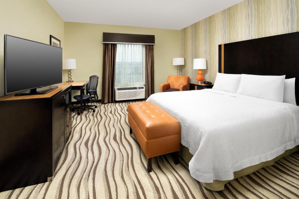Hampton Inn & Suites El Paso/East image 15