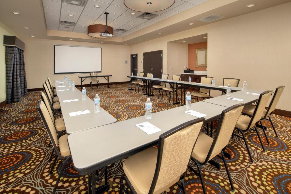 Hampton Inn & Suites El Paso/East image 8